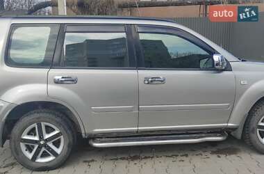Внедорожник / Кроссовер Nissan X-Trail 2004 в 
