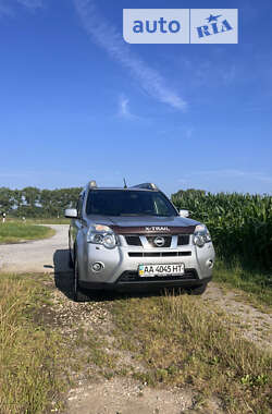 Позашляховик / Кросовер Nissan X-Trail 2013 в Києві