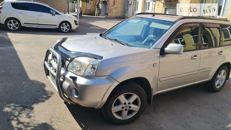 Позашляховик / Кросовер Nissan X-Trail 2004 в Харкові