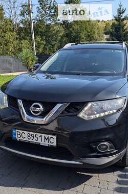 Позашляховик / Кросовер Nissan X-Trail 2015 в Львові