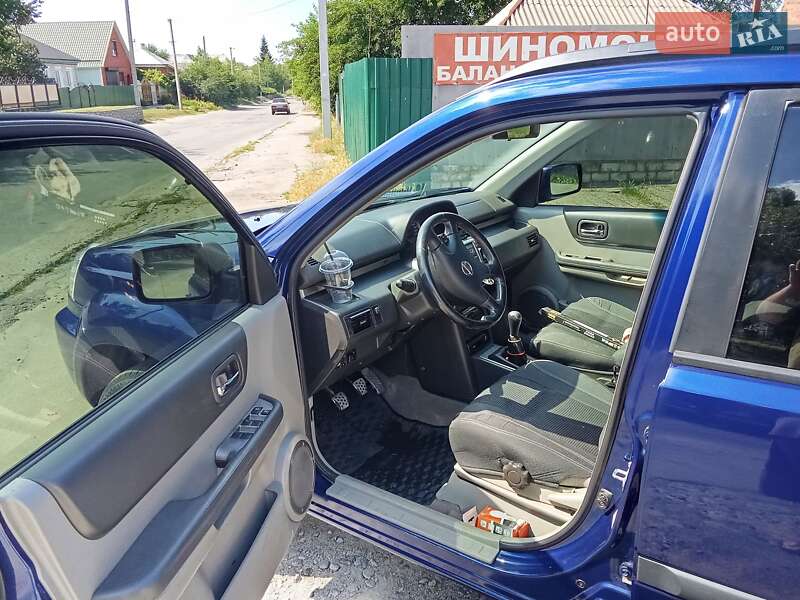 Позашляховик / Кросовер Nissan X-Trail 2003 в Світловодську