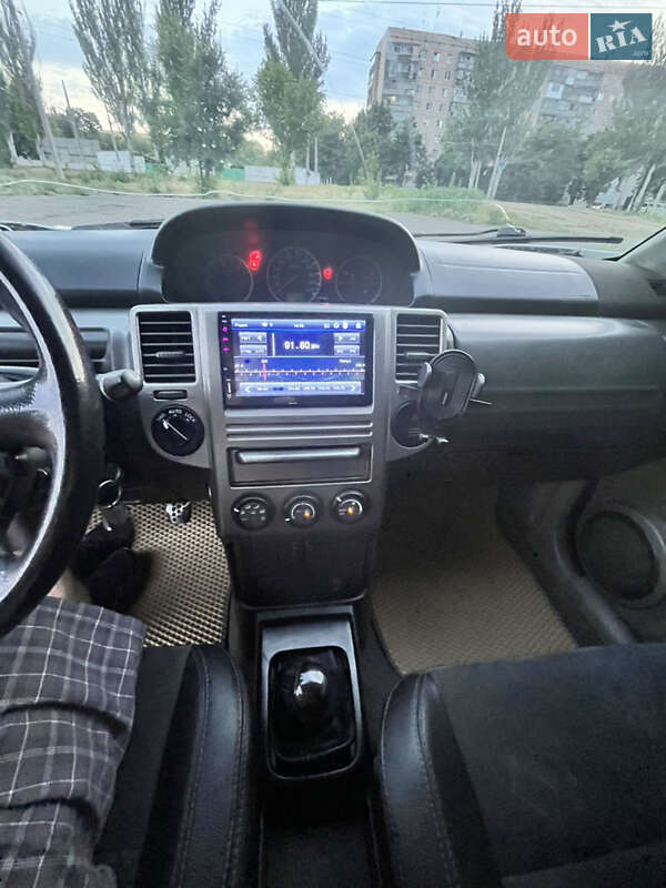 Внедорожник / Кроссовер Nissan X-Trail 2004 в Кодыме