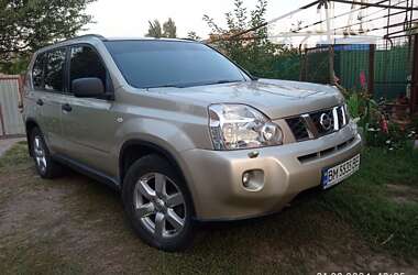 Внедорожник / Кроссовер Nissan X-Trail 2010 в Ромнах