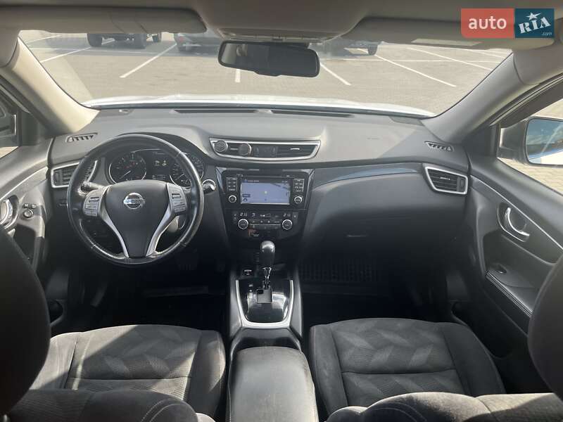 Внедорожник / Кроссовер Nissan X-Trail 2016 в Калуше