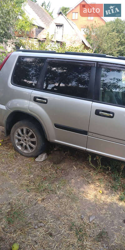 Внедорожник / Кроссовер Nissan X-Trail 2004 в Запорожье