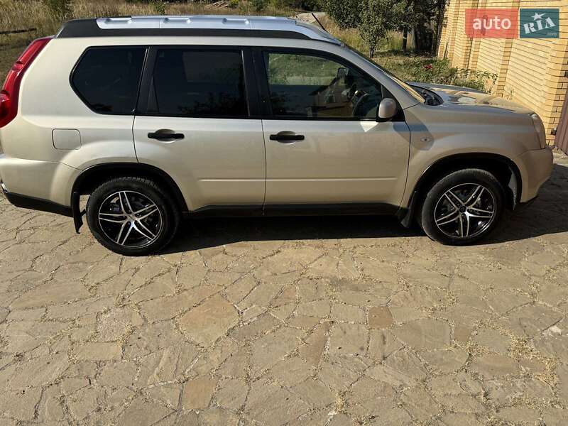 Позашляховик / Кросовер Nissan X-Trail 2008 в Кролевці