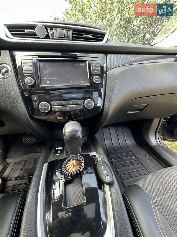 Позашляховик / Кросовер Nissan X-Trail 2017 в Дніпрі фото 2 Позашляховик / Кросовер Nissan X-Trail 2017 в Дніпрі