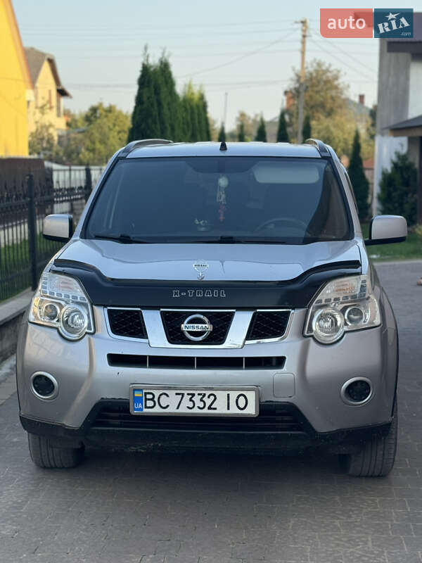 Позашляховик / Кросовер Nissan X-Trail 2011 в Самборі