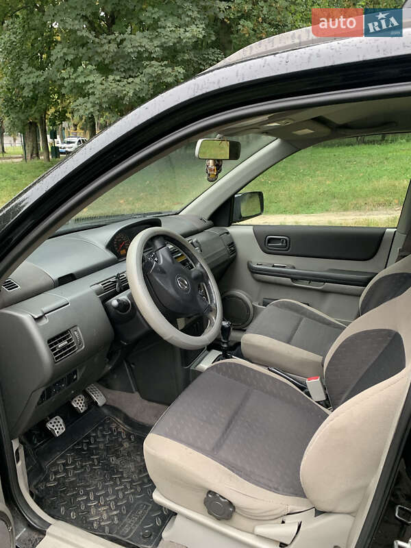 Внедорожник / Кроссовер Nissan X-Trail 2005 в Львове