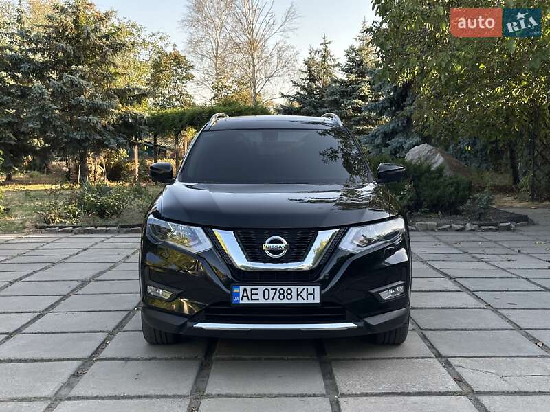 Внедорожник / Кроссовер Nissan X-Trail 2018 в Павлограде