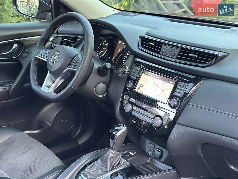 Внедорожник / Кроссовер Nissan X-Trail 2018 в Павлограде