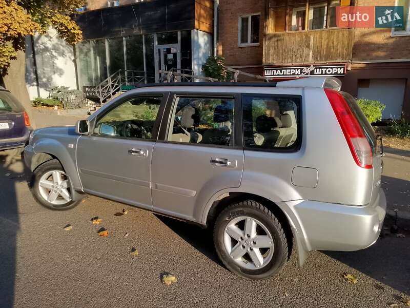Позашляховик / Кросовер Nissan X-Trail 2005 в Харкові
