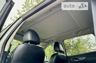 Позашляховик / Кросовер Nissan X-Trail 2016 в 