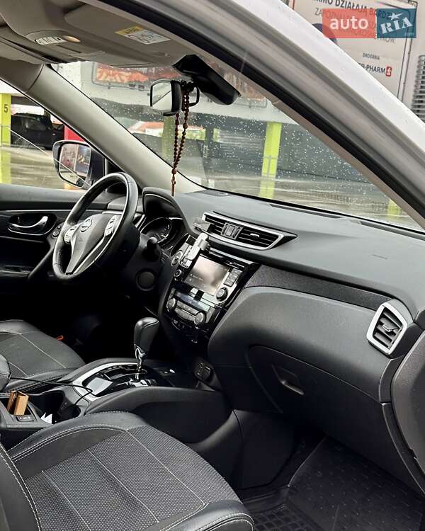 Позашляховик / Кросовер Nissan X-Trail 2016 в Києві