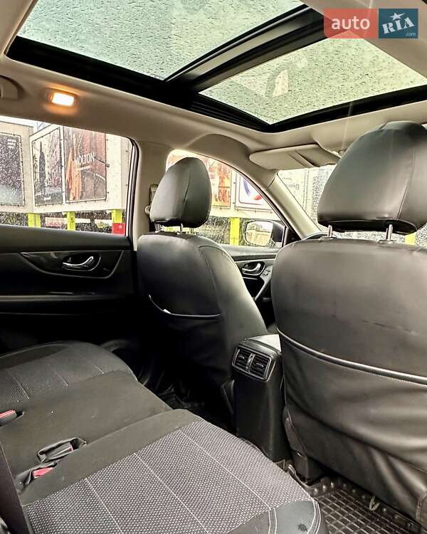 Позашляховик / Кросовер Nissan X-Trail 2016 в Києві