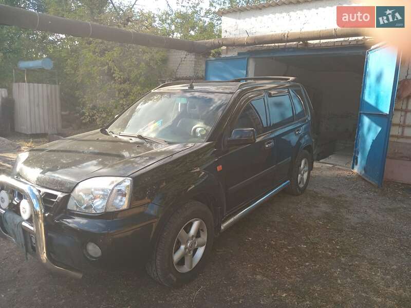 Внедорожник / Кроссовер Nissan X-Trail 2002 в Днепре