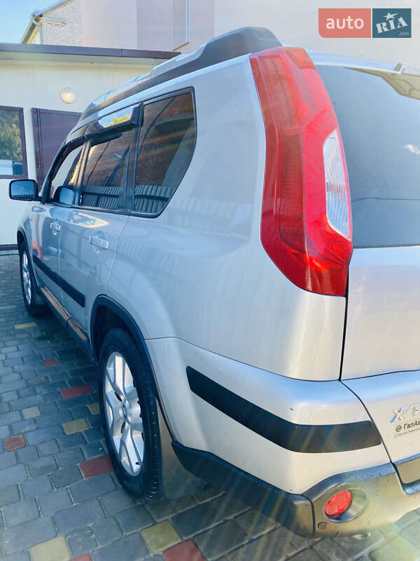 Позашляховик / Кросовер Nissan X-Trail 2011 в Львові