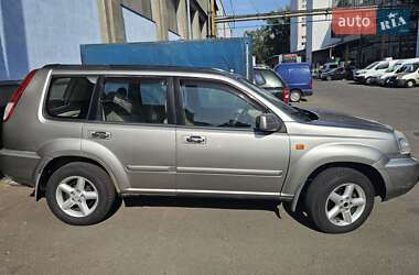 Внедорожник / Кроссовер Nissan X-Trail 2003 в Киеве