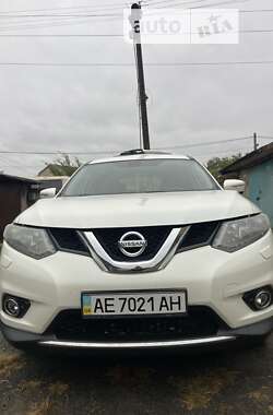 Внедорожник / Кроссовер Nissan X-Trail 2015 в Кривом Роге