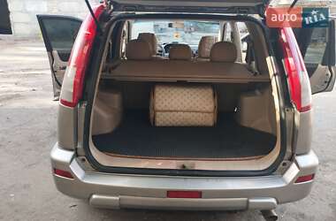 Внедорожник / Кроссовер Nissan X-Trail 2003 в 