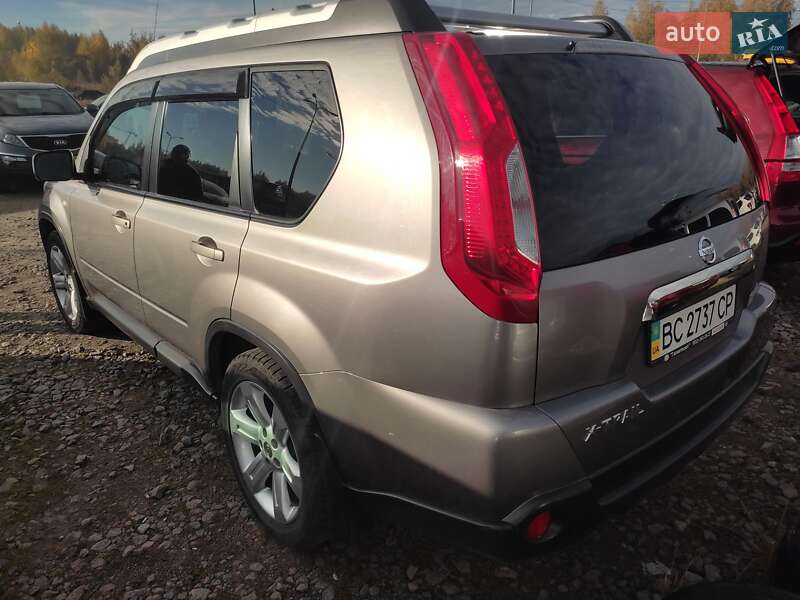 Внедорожник / Кроссовер Nissan X-Trail 2011 в Збараже
