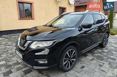 Позашляховик / Кросовер Nissan X-Trail 2017 в Камені-Каширському