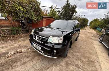 Позашляховик / Кросовер Nissan X-Trail 2003 в Ромнах