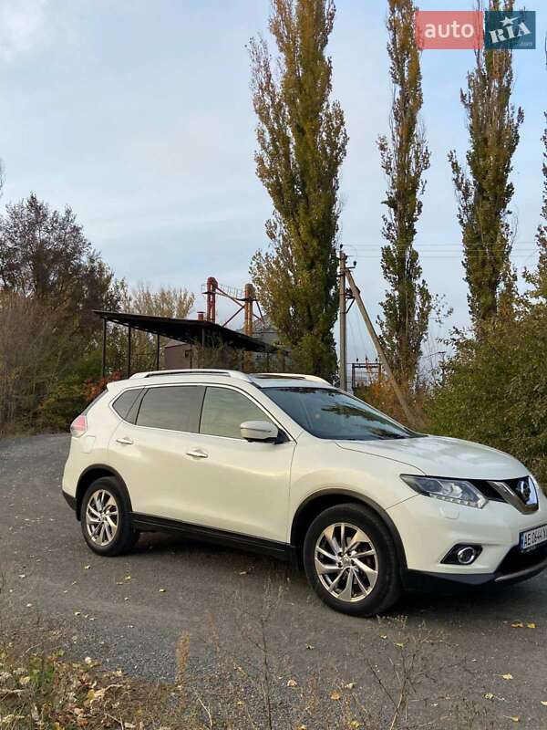 Внедорожник / Кроссовер Nissan X-Trail 2017 в Кривом Роге