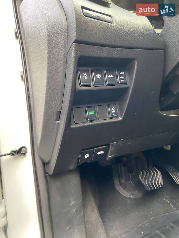 Внедорожник / Кроссовер Nissan X-Trail 2017 в Кривом Роге