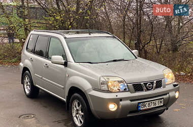 Позашляховик / Кросовер Nissan X-Trail 2006 в Рівному