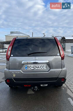 Внедорожник / Кроссовер Nissan X-Trail 2011 в Гусятине