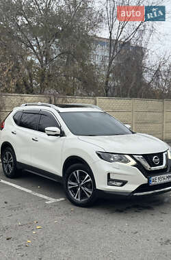 Внедорожник / Кроссовер Nissan X-Trail 2017 в Днепре