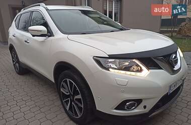 Позашляховик / Кросовер Nissan X-Trail 2016 в Коломиї