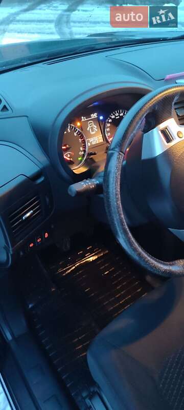 Позашляховик / Кросовер Nissan X-Trail 2014 в Гадячі