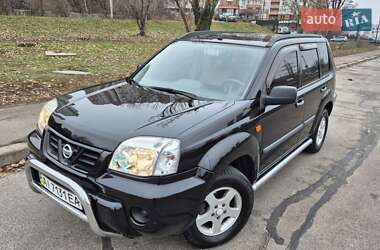 Позашляховик / Кросовер Nissan X-Trail 2003 в Києві