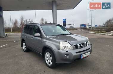 Позашляховик / Кросовер Nissan X-Trail 2007 в Радивиліві