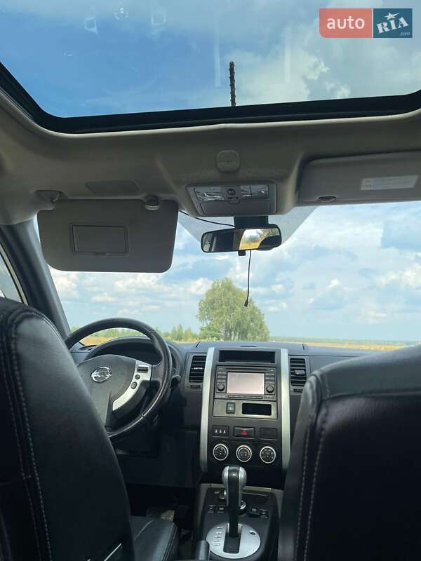 Позашляховик / Кросовер Nissan X-Trail 2014 в Києві