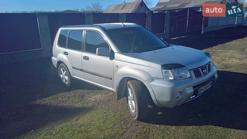 Внедорожник / Кроссовер Nissan X-Trail 2005 в Тарутине