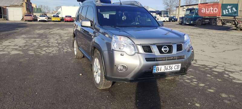 Внедорожник / Кроссовер Nissan X-Trail 2013 в Полтаве