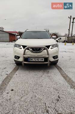 Внедорожник / Кроссовер Nissan X-Trail 2017 в Ровно