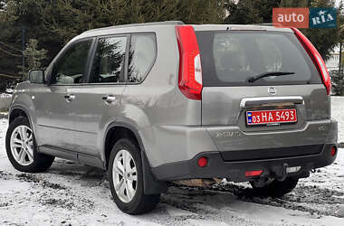 Позашляховик / Кросовер Nissan X-Trail 2012 в Радивиліві