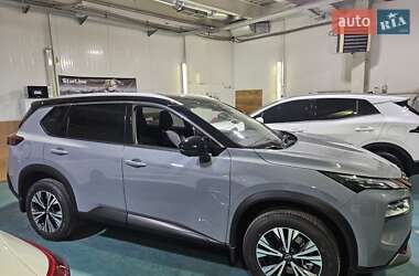 Внедорожник / Кроссовер Nissan X-Trail 2023 в 