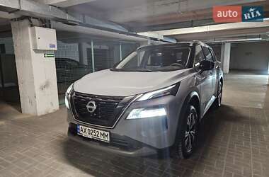 Внедорожник / Кроссовер Nissan X-Trail 2023 в 
