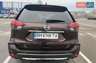Позашляховик / Кросовер Nissan X-Trail 2018 в 