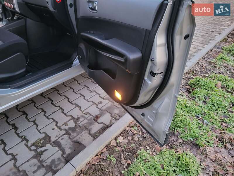 Позашляховик / Кросовер Nissan X-Trail 2008 в Хмельницькому