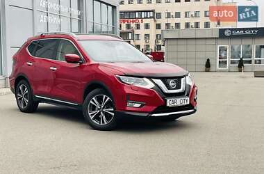 Внедорожник / Кроссовер Nissan X-Trail 2017 в Киеве