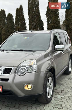 Позашляховик / Кросовер Nissan X-Trail 2011 в Дубні