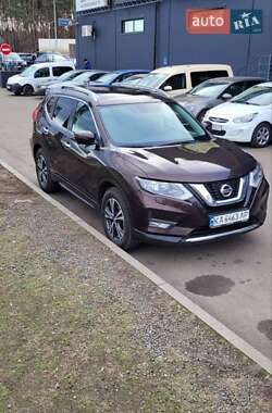 Позашляховик / Кросовер Nissan X-Trail 2020 в Львові