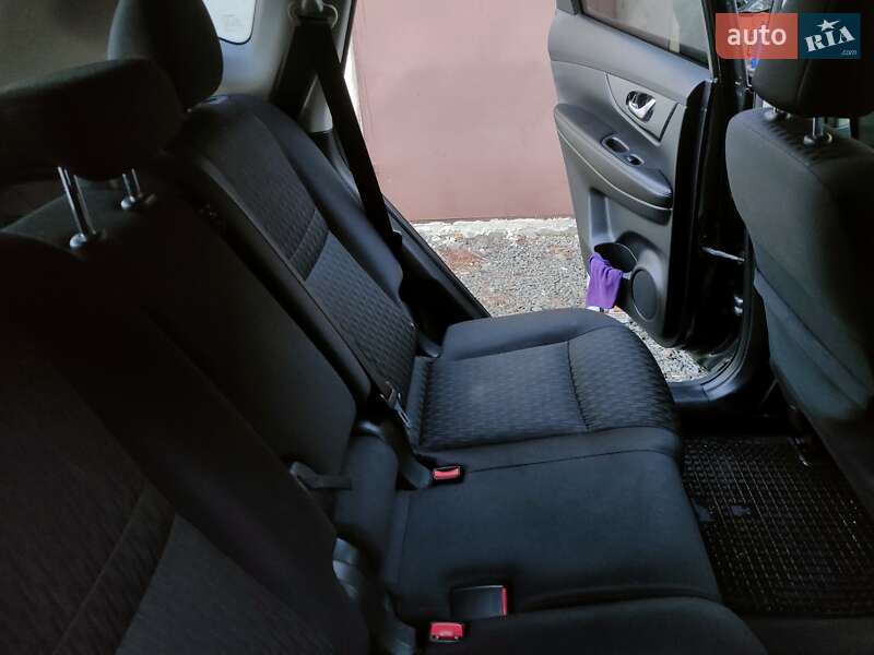 Позашляховик / Кросовер Nissan X-Trail 2017 в Хмельницькому
