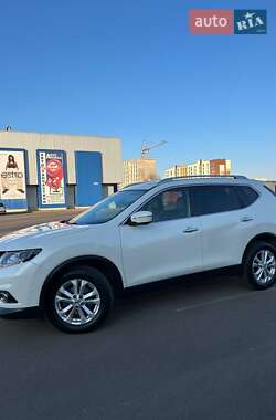 Позашляховик / Кросовер Nissan X-Trail 2015 в Ковелі